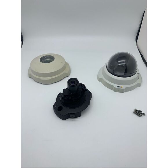 Axis M3204 0337-001-02 Indoor/Outdoor Netowork Security Camera System White fade - Picture 2 of 6